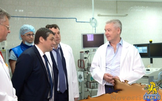 Мэр Москвы проинспектировал, как используется медоборудование, подаренное Севастополю - «Здоровье»