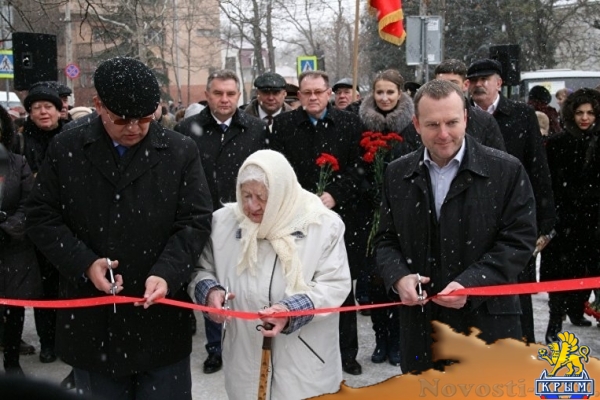 В предпоследний день уходящего года в Симферополе открыли обновленный парк Победы (ФОТО) - «Общество Крыма» В предпоследний день уходящего года в Симферополе открыли обновленный парк Победы (ФОТО) - «Общество Крыма»