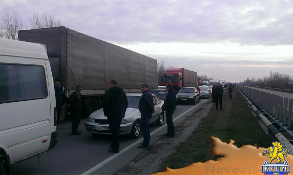 Аграрии Херсонщины также перекрывали трасу, протестуя против изменений в Налоговом кодексе - «Экономика»