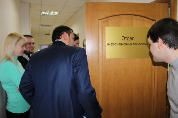 Александр Cпиридонов в день студента провел экскурсию по Госкомрегистру для магистров КФУ - «Госкомрегистр» Александр Cпиридонов в день студента провел экскурсию по Госкомрегистру для магистров КФУ - «Госкомрегистр»