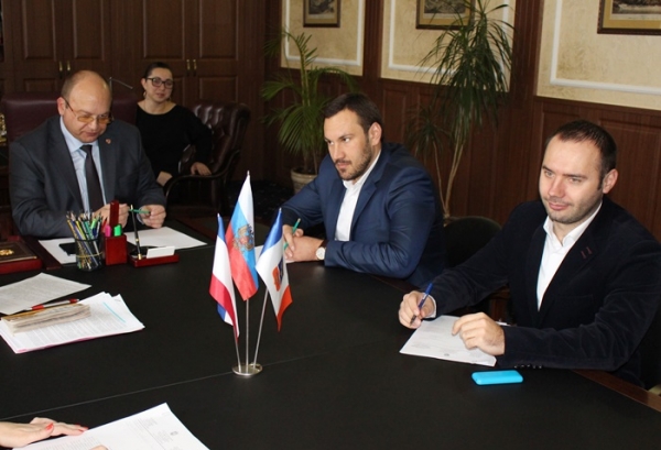 Госкомрегистр предложил администрации Симферополя разработать постановление по упорядочиванию названий улиц - «Госкомрегистр»