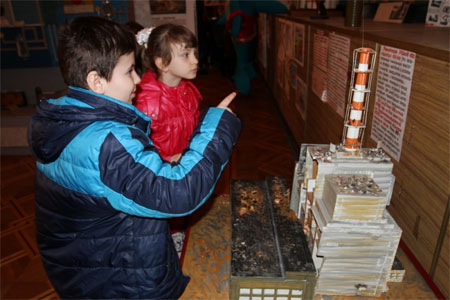 Крымские школьники прикоснулись к истории пожарной охраны - «МЧС» Крымские школьники прикоснулись к истории пожарной охраны - «МЧС»