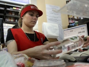 Минпромторг хочет вернуть продажу алкоголя у школ и поликлиник - «Экономика Крыма» Минпромторг хочет вернуть продажу алкоголя у школ и поликлиник - «Экономика Крыма»