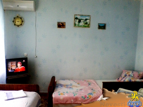 Отдых в Феодосии. Домик во дворе на 4 чл.для людей без Претензий. Отдых в Крыму 2016 - жильё в Крыму без посредников - «Отдых в Феодосии»