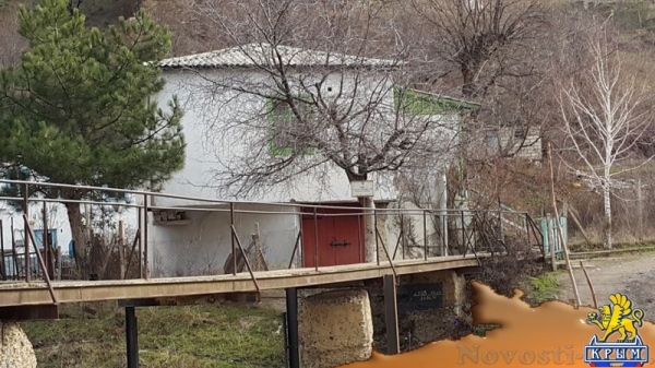 Джемилев и Чубаров оставили в руинах дома предков и мечети, строя себе роскошные дворцы (ФОТО) - «Политика Крыма»