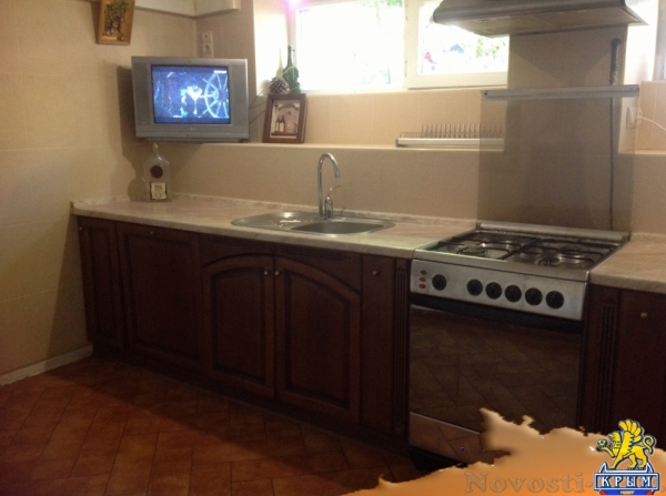 Отдых в Ялте. Трехкомнатная квартира в центре Ялты. Отдых в Крыму 2016 - жильё в Крыму без посредников - «Отдых в Ялте» Отдых в Ялте. Трехкомнатная квартира в центре Ялты. Отдых в Крыму 2016 - жильё в Крыму без посредников - «Отдых в Ялте»