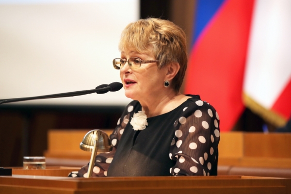 Уполномоченный представила ежегодный доклад в Государственном Совете Крыма - «Правам человека» Уполномоченный представила ежегодный доклад в Государственном Совете Крыма - «Правам человека»