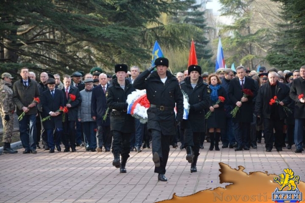 Россия никогда не встанет на колени, потому что ее граждане всегда готовы защищать Родину – Аксёнов (ФОТО) - «Политика Крыма»