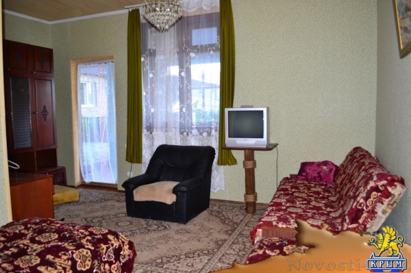 Отдых в Феодосии. Двухкомнатный домик с террасой на 3-7 человек в Феодосии. Отдых в Крыму 2016 - жильё в Крыму без посредников - «Отдых в Феодосии»