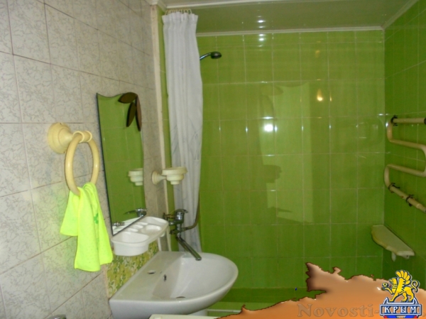 Отдых в Феодосии. Отдельный дом со своим закрытым двором и гаражом, без хозяев, в Феодосии. Отдых в Крыму 2016 - жильё в Крыму без посредников - «Отдых в Феодосии»