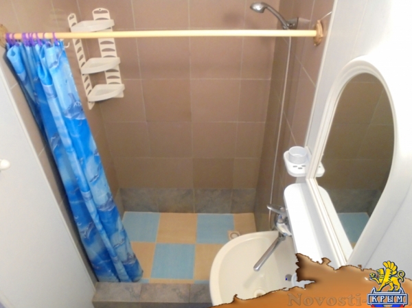 Отдых в Феодосии. Двухкомнатный домик с беседкой на 3-5 человек в Феодосии. Отдых в Крыму 2016 - жильё в Крыму без посредников - «Отдых в Феодосии»