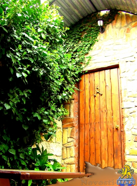 Отдых в Феодосии. Домик для семейного отдыха на 2-4 человека в Феодосии. Отдых в Крыму 2016 - жильё в Крыму без посредников - «Отдых в Феодосии» Отдых в Феодосии. Домик для семейного отдыха на 2-4 человека в Феодосии. Отдых в Крыму 2016 - жильё в Крыму без посредников - «Отдых в Феодосии»