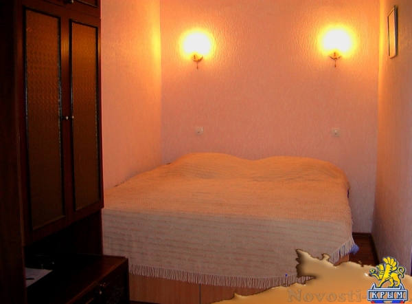 Отдых в Феодосии. Домик для семейного отдыха на 2-4 человека в Феодосии. Отдых в Крыму 2016 - жильё в Крыму без посредников - «Отдых в Феодосии» Отдых в Феодосии. Домик для семейного отдыха на 2-4 человека в Феодосии. Отдых в Крыму 2016 - жильё в Крыму без посредников - «Отдых в Феодосии»