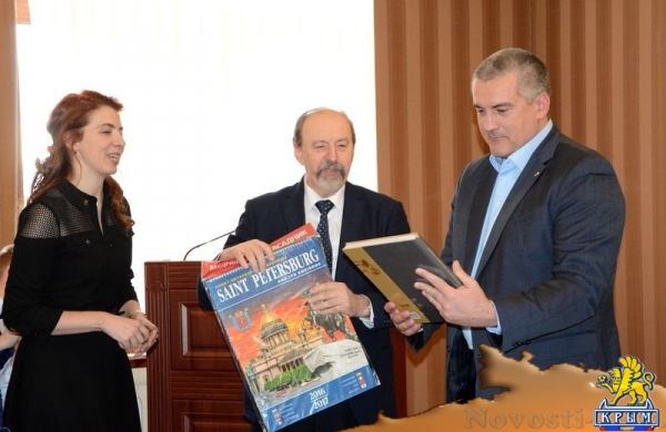 Аксёнов поздравил с победой в хоровом чемпионате мира капеллу Симферопольской детской музыкальной школы, а музыканты ему спели о Родине (ФОТО, АУДИО) - «Общество Крыма» Аксёнов поздравил с победой в хоровом чемпионате мира капеллу Симферопольской детской музыкальной школы, а музыканты ему спели о Родине (ФОТО, АУДИО) - «Общество Крыма»