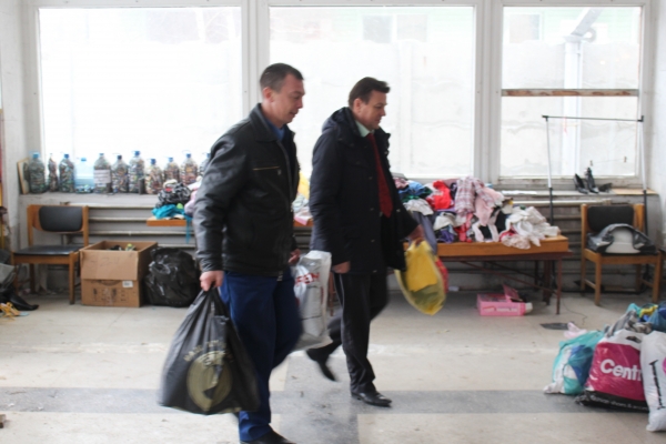 В День спонтанного проявления доброты Госкомрегистр призывает крымчан поддержать акцию по сбору вещей для нуждающихся - «Госкомрегистр»