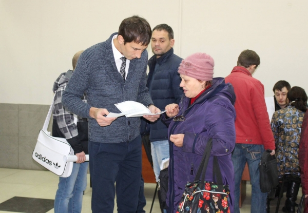 Руководство отделов Госкомрегистра должно уделять особое внимание консультированию граждан — Александр Спиридонов - «Госкомрегистр»