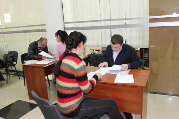 Руководство отделов Госкомрегистра должно уделять особое внимание консультированию граждан — Александр Спиридонов - «Госкомрегистр»