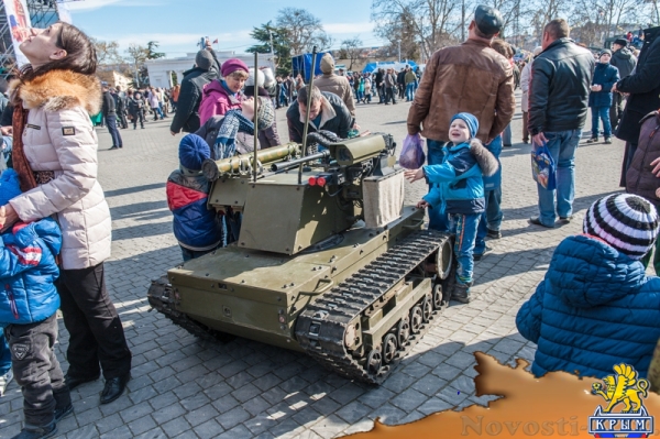 Севастополь отметил День Защитника Отечества и годовщину "Русской Весны" (ФОТОРЕПОРТАЖ) - «Общество Крыма» Севастополь отметил День Защитника Отечества и годовщину "Русской Весны" (ФОТОРЕПОРТАЖ) - «Общество Крыма»