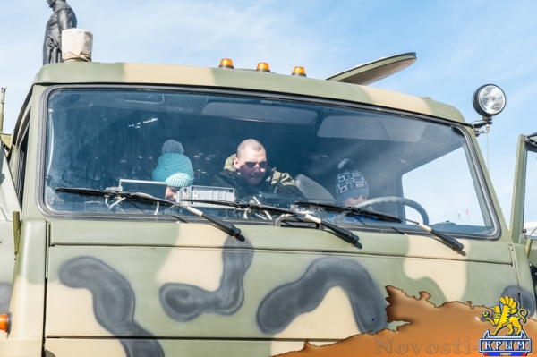 Севастополь отметил День Защитника Отечества и годовщину "Русской Весны" (ФОТОРЕПОРТАЖ) - «Общество Крыма» Севастополь отметил День Защитника Отечества и годовщину "Русской Весны" (ФОТОРЕПОРТАЖ) - «Общество Крыма»