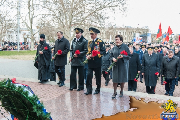 Севастополь отметил День Защитника Отечества и годовщину "Русской Весны" (ФОТОРЕПОРТАЖ) - «Общество Крыма» Севастополь отметил День Защитника Отечества и годовщину "Русской Весны" (ФОТОРЕПОРТАЖ) - «Общество Крыма»