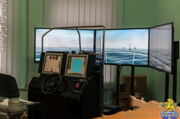 В севастопольском училище имени Нахимова гостям показывали пушки, акваланги и горящие мины (ФОТОРЕПОРТАЖ) - «Общество Крыма»