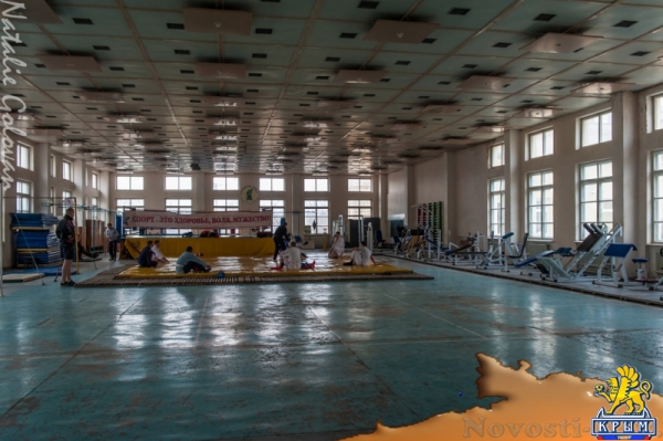 В севастопольском училище имени Нахимова гостям показывали пушки, акваланги и горящие мины (ФОТОРЕПОРТАЖ) - «Общество Крыма»