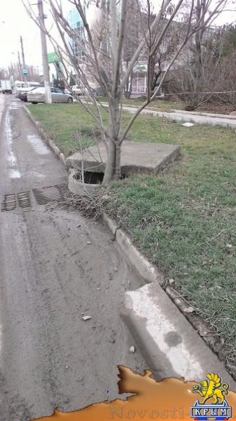 Активисты составили "карту опасных люков" Симферополя и добились от городских властей обещания решить проблему (ФОТО) - «Симферополь»