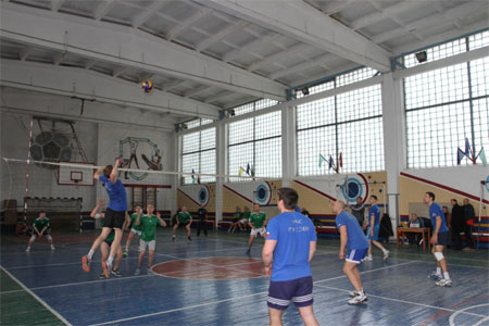 Спасатели приняли участие в соревнованиях по волейболу - «МЧС»