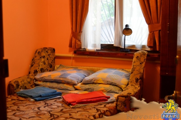 Отдых в Ялте. Ялта 2016. Сдам Коттедж до 5 человек. Свой дворик, мангал. Пляж- 50 метров. Отдых в Крыму 2016 - жильё в Крыму без посредников - «Отдых в Ялте»