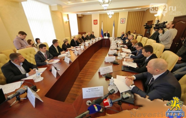 Аксёнов: В контроле качества реализуемого топлива должны быть заинтересованы сами нефтетрейдеры (ФОТО) - «Симферополь»