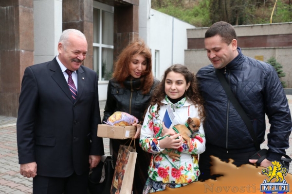 Путин подарил 11-летней девочке из Севастополя чихуахуа - «Культура Крыма»