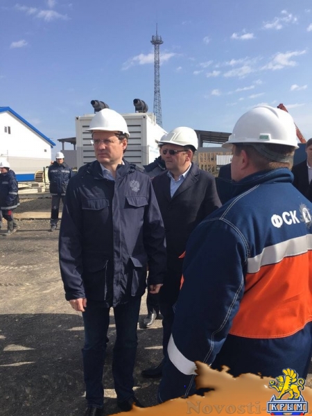 Новак приехал в Крым посмотреть на энергомост