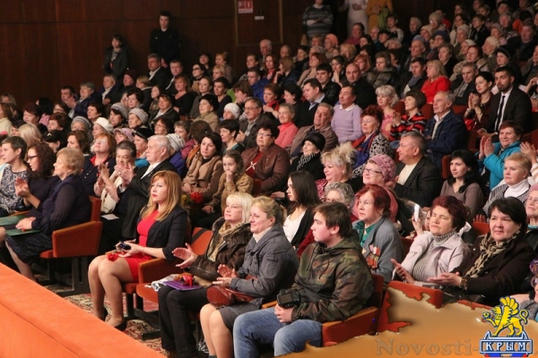 Керчанок одарили вниманием и благодарностями - «Керчь»