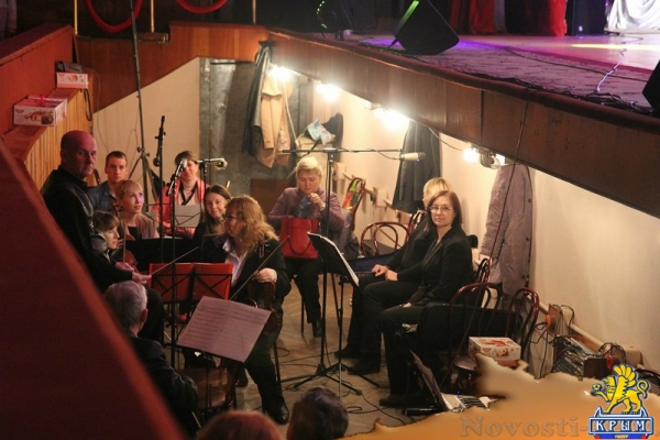 Керчанок одарили вниманием и благодарностями - «Керчь»