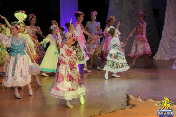 Керчанок одарили вниманием и благодарностями - «Керчь»