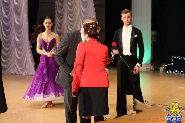 Керчанок одарили вниманием и благодарностями - «Керчь»