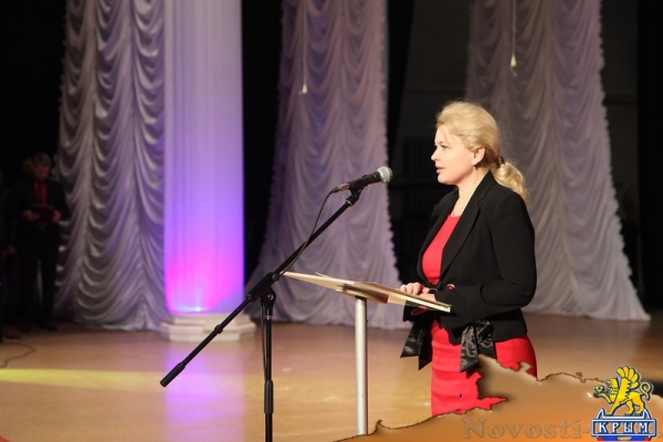 Керчанок одарили вниманием и благодарностями - «Керчь»