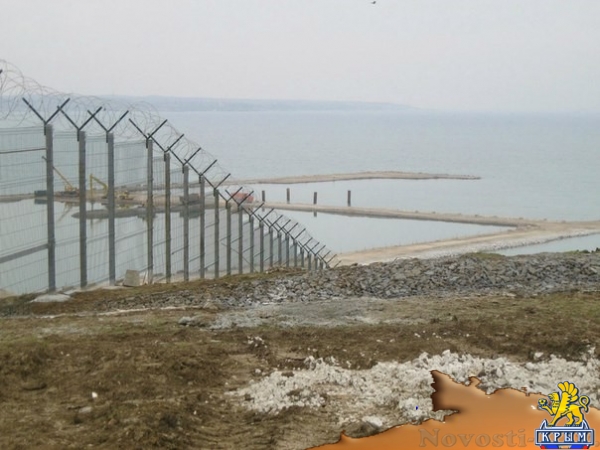 Керченский мост спрятали за колючей проволокой - «Керчь»