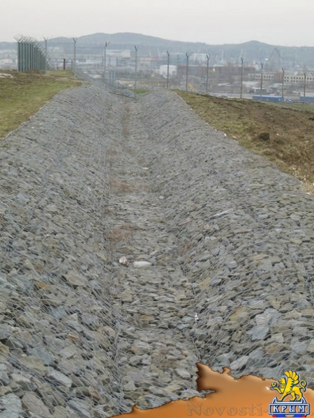 Керченский мост спрятали за колючей проволокой - «Керчь»