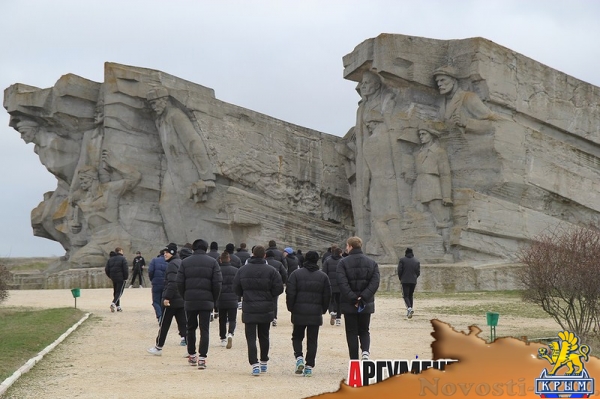 Футболисты ФК «Океан» спустились в каменоломни - «Керчь»