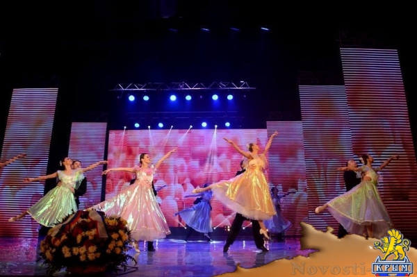 Торжественное собрание, посвященное Международному женскому дню 8 марта, в Симферополе - «Общество Крыма»