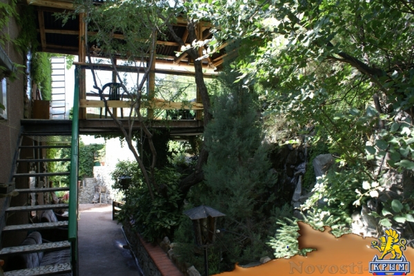 Отдых в Алуште. БОЛЬШОЙ КОТТЕДЖ ДЛЯ КОМПАНИЙ Отдых в Крыму 2016 - жильё в Крыму без посредников - «Отдых в Алуште»