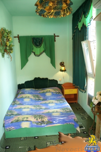 Отдых в Алуште. БОЛЬШОЙ КОТТЕДЖ ДЛЯ КОМПАНИЙ Отдых в Крыму 2016 - жильё в Крыму без посредников - «Отдых в Алуште»