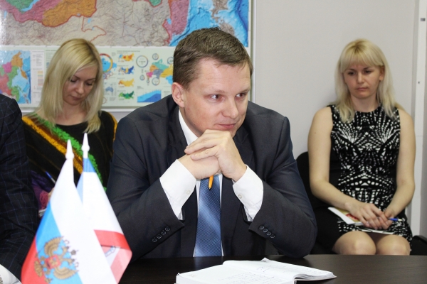 Новый период предварительной электронной записи на прием в Госкомрегистр будет доступен с 11 марта — Александр Спиридонов - «Госкомрегистр»