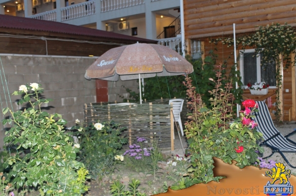 Отдых в Судаке. Номер"Семейный" двухкомнатный в деревянном мини-отеле у моря, Судак Отдых в Крыму 2016 - жильё в Крыму без посредников - «Отдых в Судаке»