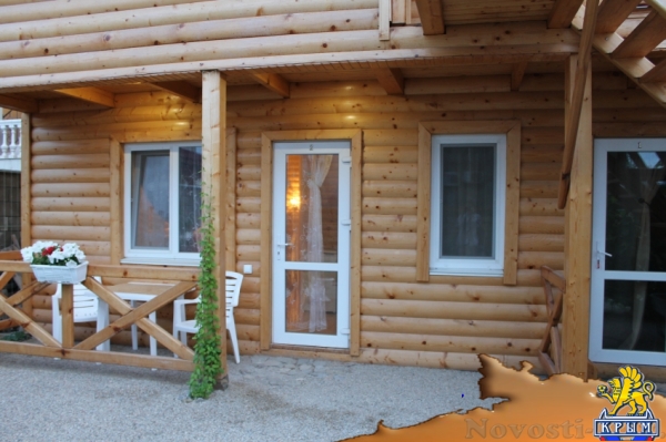 Отдых в Судаке. 3-х местный номер "Стандарт" в деревянном мини- отеле у моря, Судак Отдых в Крыму 2016 - жильё в Крыму без посредников - «Отдых в Судаке»