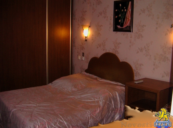 Отдых в Феодосии. Четырехкомнатный двухэтажный дом в Феодосии. Отдых в Крыму 2016 - жильё в Крыму без посредников - «Отдых в Крыму»