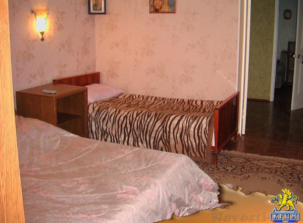 Отдых в Феодосии. Четырехкомнатный двухэтажный дом в Феодосии. Отдых в Крыму 2016 - жильё в Крыму без посредников - «Отдых в Крыму»