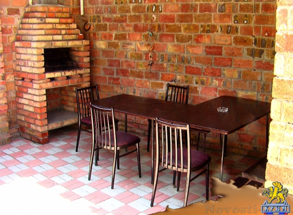 Отдых в Феодосии. Отдельный дом со своим закрытым двором и гаражом, без хозяев, в Феодосии. Отдых в Крыму 2016 - жильё в Крыму без посредников - «Отдых в Крыму»