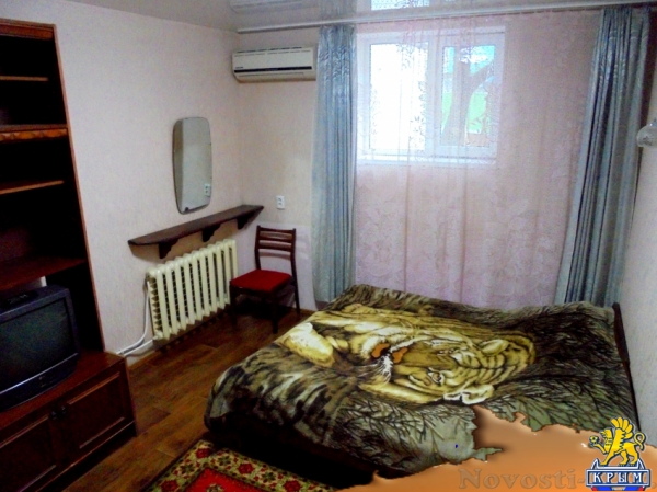 Отдых в Феодосии. Отдельный дом со своим закрытым двором и гаражом, без хозяев, в Феодосии. Отдых в Крыму 2016 - жильё в Крыму без посредников - «Отдых в Крыму»